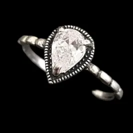 ANEL ALIANÇA GOTA ENVELHECIDA PEDRA ZIRCONIA