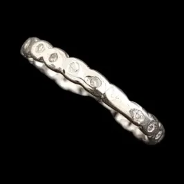 ANEL ALIANÇA INTEIRA DESENHADA MICROZIRCONIA