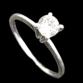 ANEL SOLITÁRIO 4 GARRAS 5,0 MM