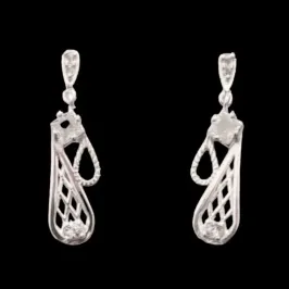 BRINCO GOTA DESENHADO PEDRA QUADRADA