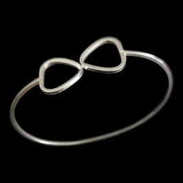 BRACELETE CORAÇÃO DUPLO FIO QUADRADO