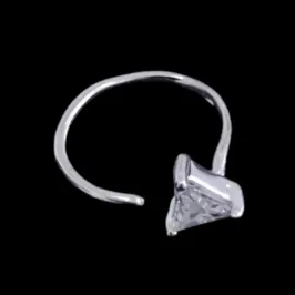 PIERCING FAKE DE ORELHA PEDRA TRIANGULO