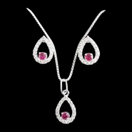 CONJUNTO GOTA CRAVEJADA E PEDRA NO CENTRO (CORES)