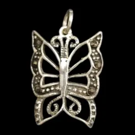 PINGENTE BORBOLETA ENVELHECIDA MARCASSITA