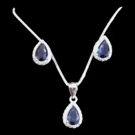 CONJUNTO GOTA MINI SAFIRA CRAVEJADA