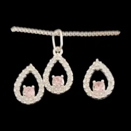 CONJUNTO GOTA CRAVEJADA E PEDRA AO CENTRO (CORES)