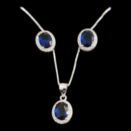 CONJUNTO OVAL SAFIRA 6X8 CRAVEJADO