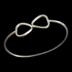 BRACELETE CORAÇÃO DUPLO FIO QUADRADO
