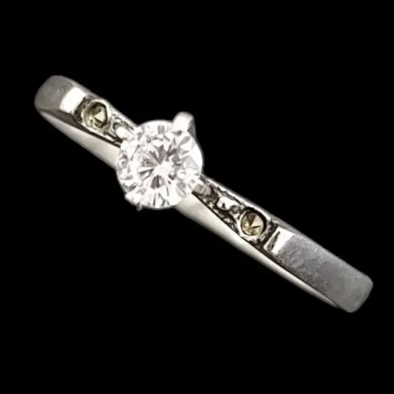 ANEL SOLITÁRIO 4 GARRAS 3,0 MM MARCASSITA LATERAL