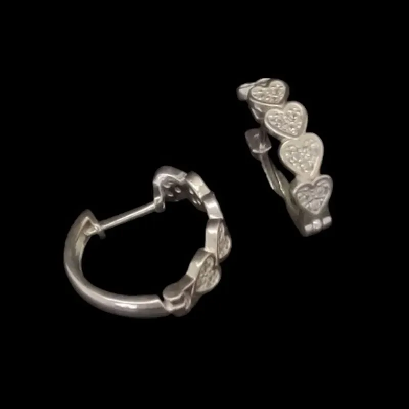 ARGOLA CRAVEJADA MICROZIRCONIA CORAÇÕES