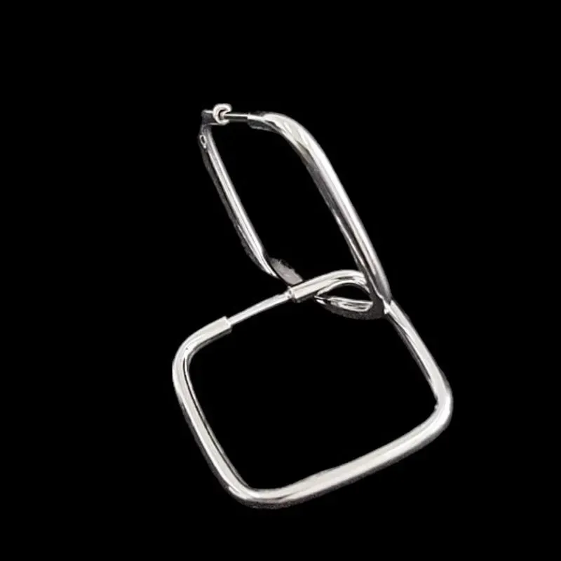 ARGOLA LISA QUADRADA FIO REDONDO 1,5MM N°2