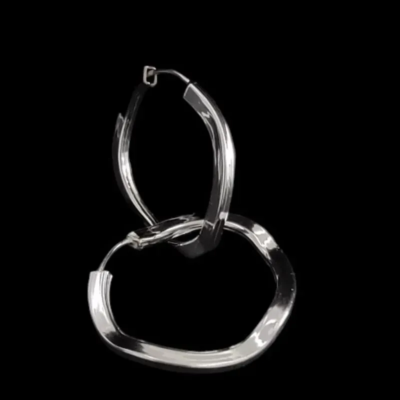 ARGOLA ONDULADA FIO QUADRADO N° 1