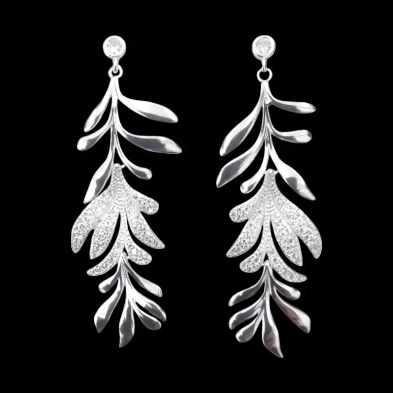 BRINCO CRAVEJADO RAMO DE FOLHAS