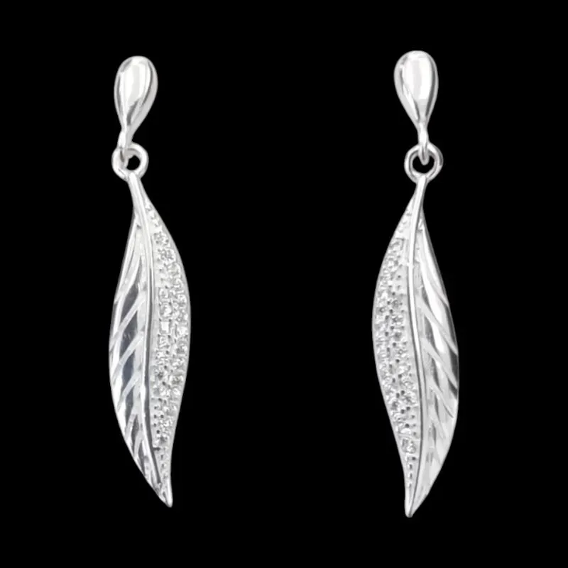 BRINCO FOLHA CRAVEJADA