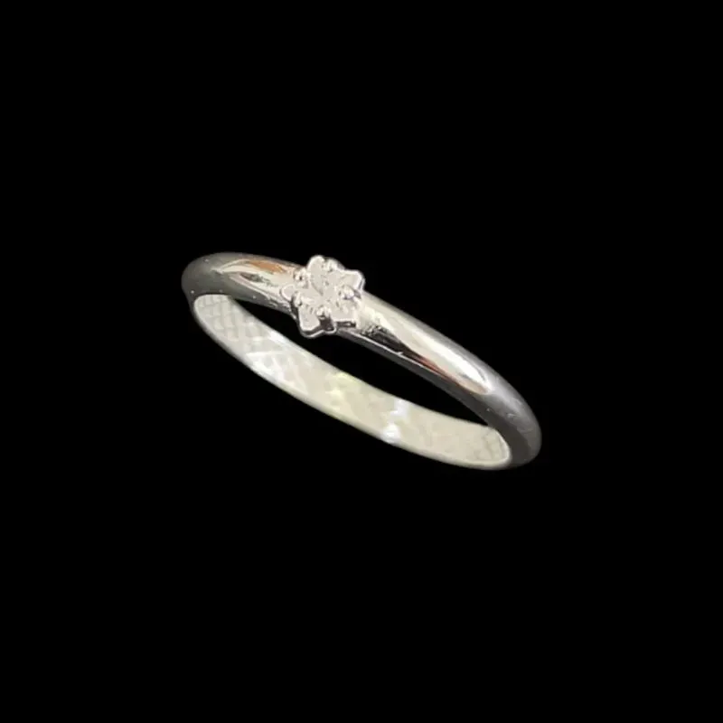 ANEL SOLITÁRIO GARRA BAIXA ESTRELA 4 MM