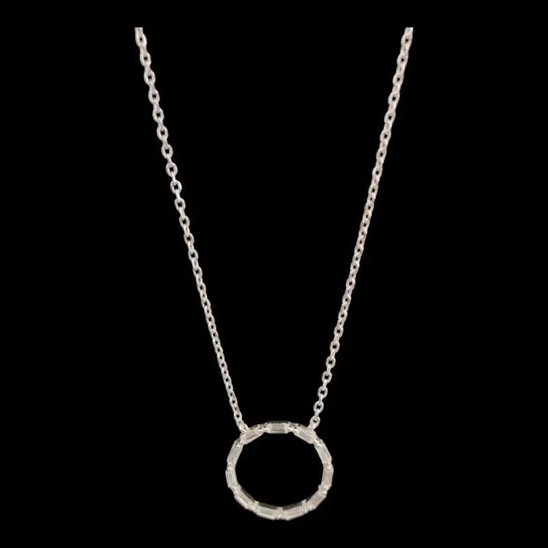 GARGANTILHA REDONDA COM BAGUETE