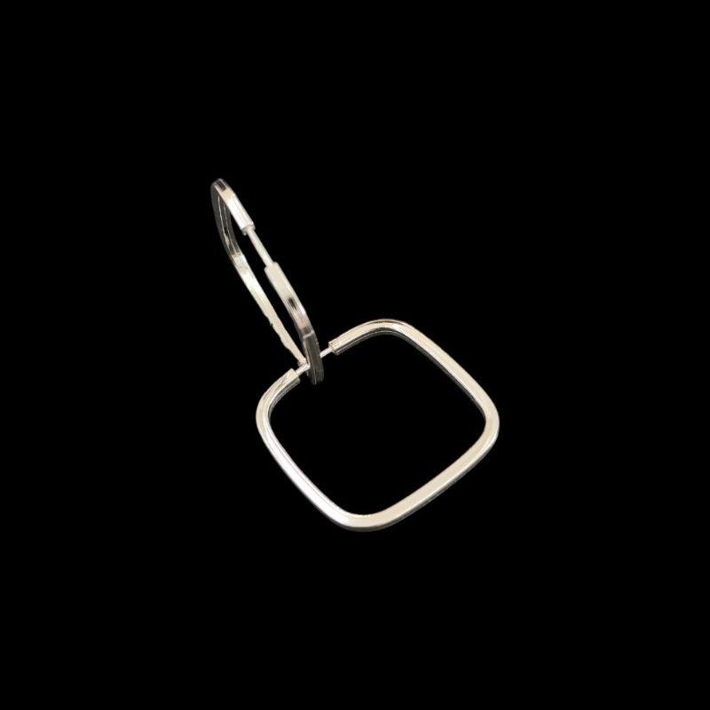 ARGOLA QUADRADA FIO QUADRADO 2,8X2,8 MM