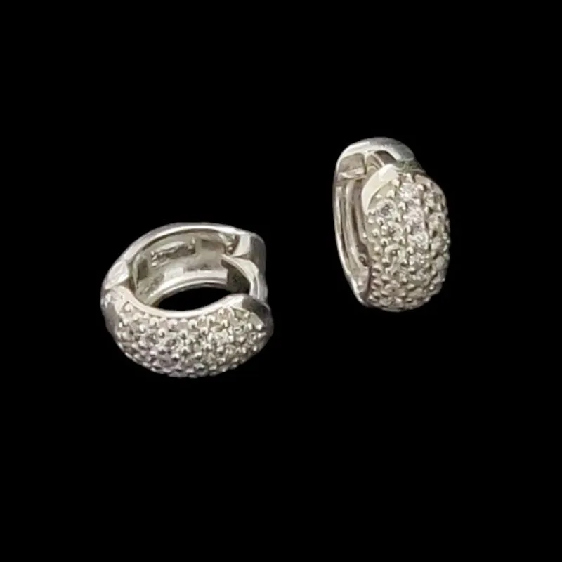 ARGOLA CRAVEJADA MICROZIRCONIA 9/5 MM