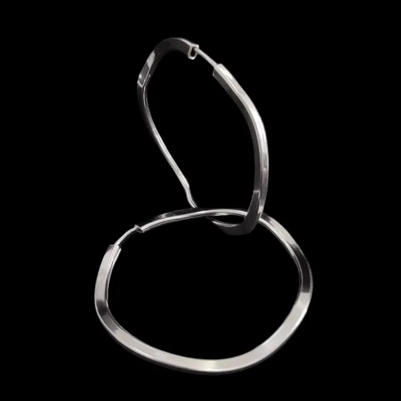 ARGOLA ONDULADA FIO QUADRADO N° 2