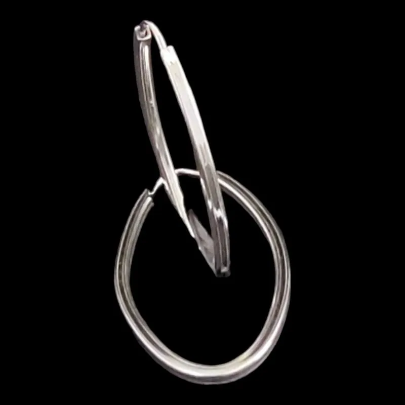 ARGOLA OVAL CHINES FIO QUADRADO 2,9 CM 1,5 MM