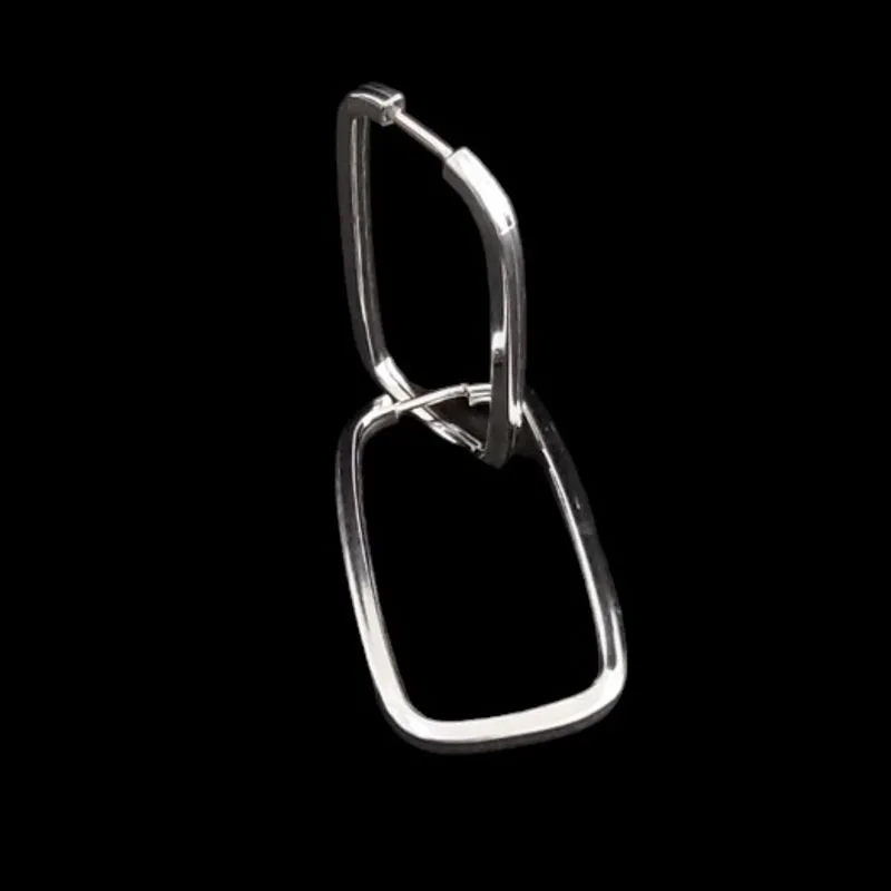 ARGOLA RETANGULAR FIO QUADRADO 24X13,5 MM