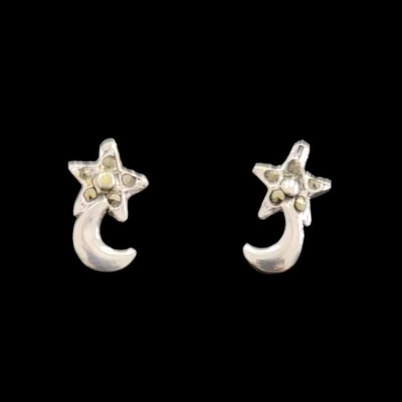 BRINCO 1/2 LUA E ESTRELA COM MARCASSITA