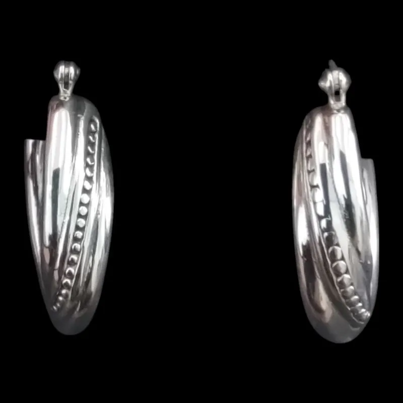 BRINCO ARGOLA OVAL DESENHADA ELETROFORMAÇÃO