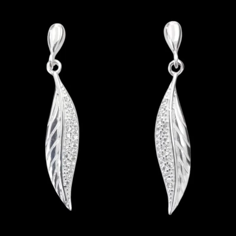 BRINCO FOLHA CRAVEJADA