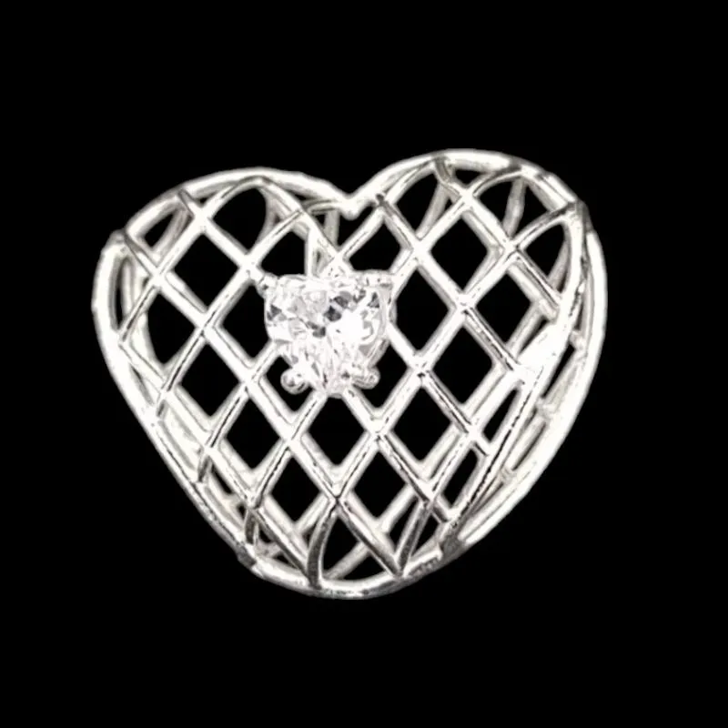 PINGENTE CORAÇÃO VAZADO COM ZIRCONIA