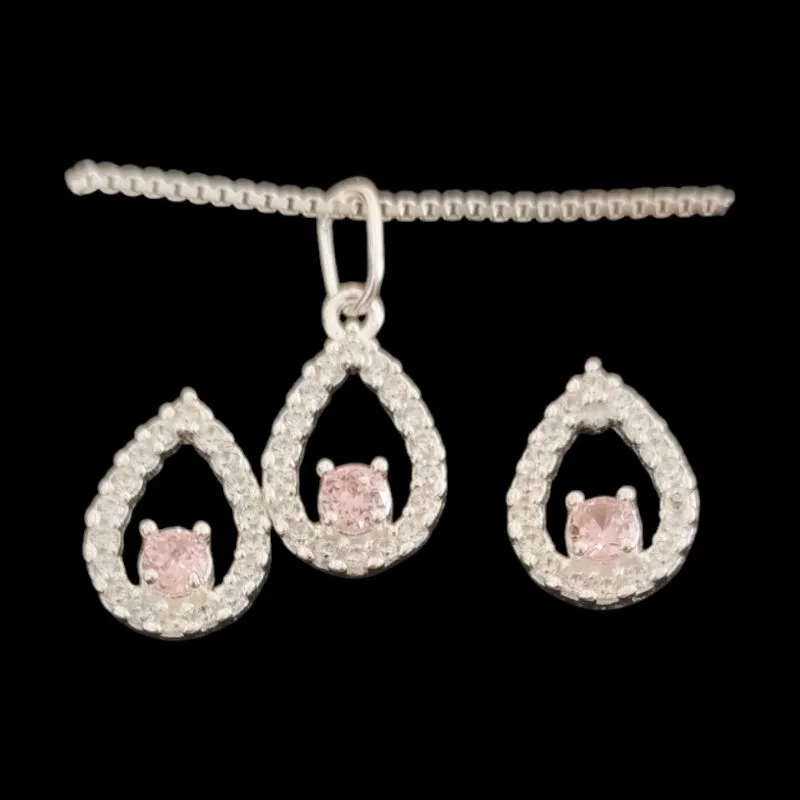 CONJUNTO GOTA CRAVEJADA E PEDRA AO CENTRO (CORES)