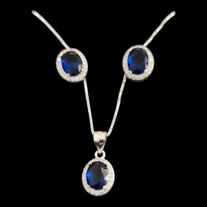 CONJUNTO OVAL SAFIRA 6X8 CRAVEJADO