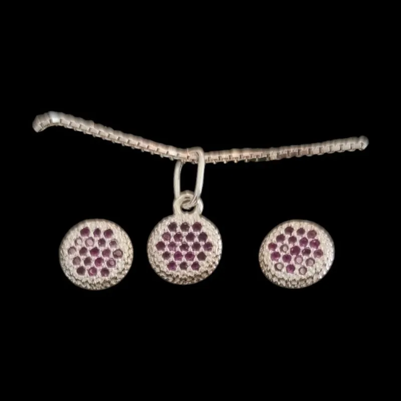 CONJUNTO REDONDO CRAVEJADO EM MICROZIRCONIA (CORES)