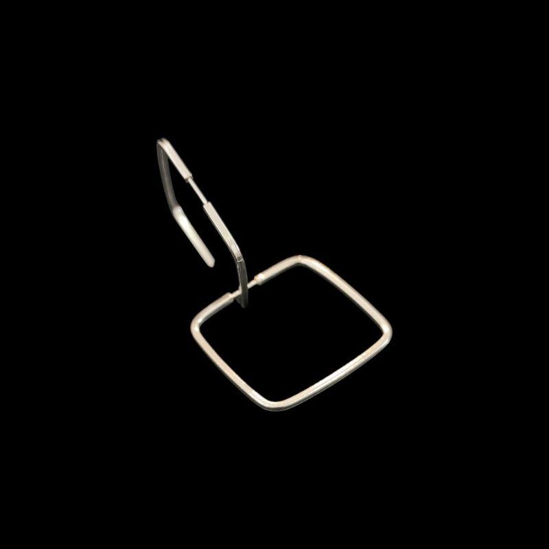 ARGOLA QUADRADA FIO QUADRADO 3,8X3,8 MM